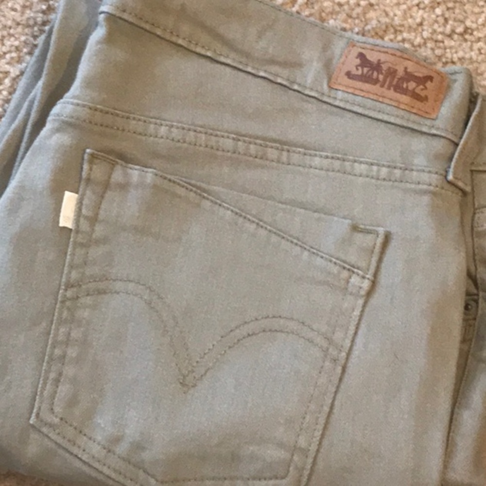 Levi’s Cuffed Khaki Jeans Size-12
